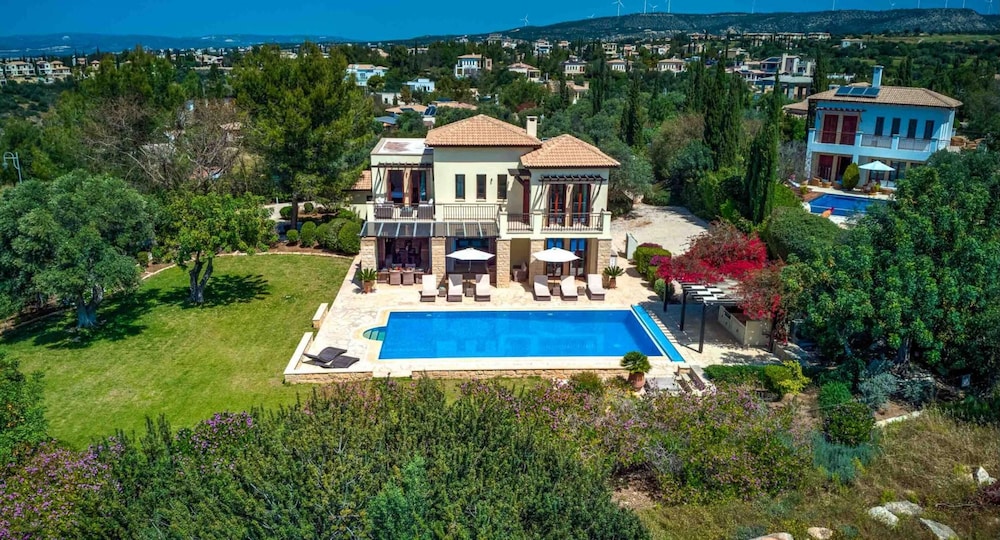 Villa 327 Galinios in Kouklia