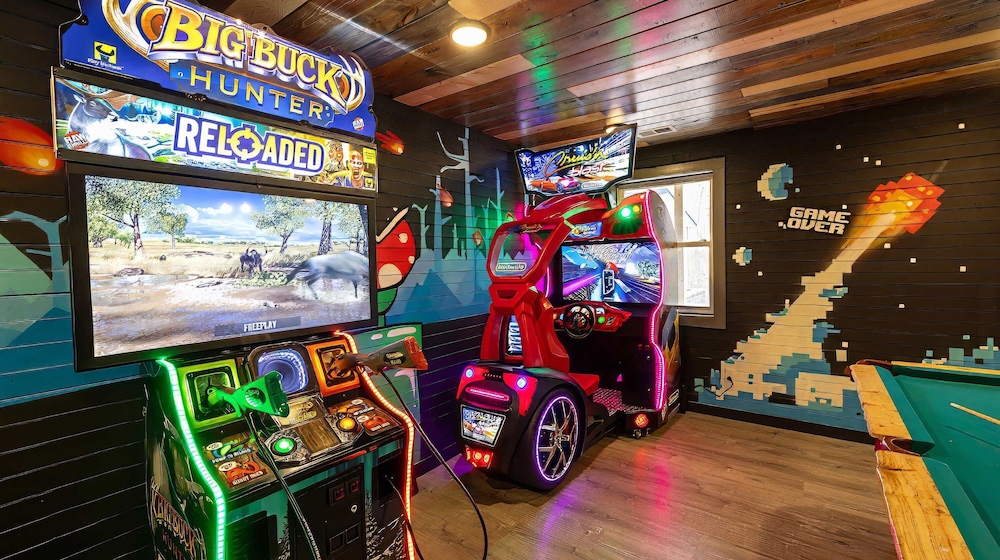 Bigfoot Bunkhouse Pool Views Theater Arcade Firepit Book Now