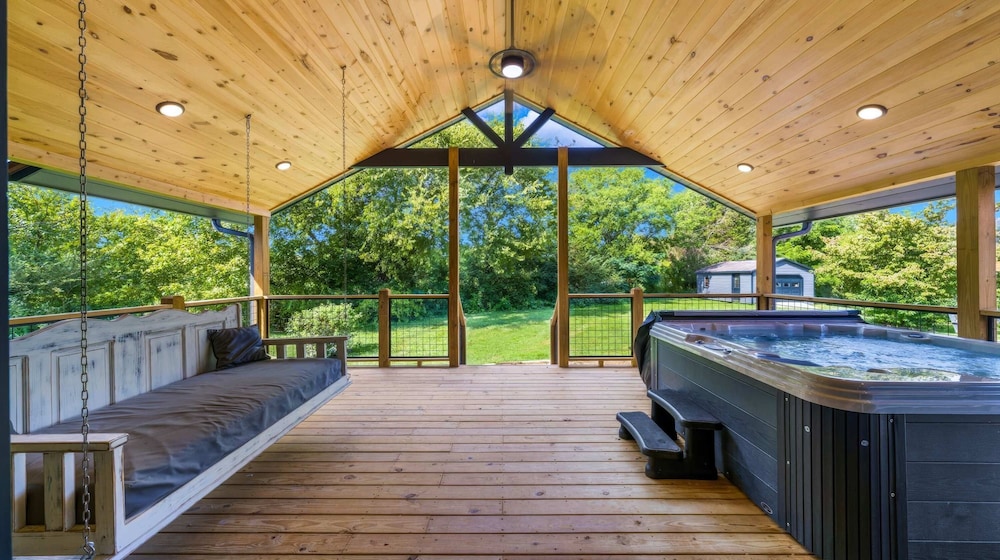 Luxury Poolside Cabin in Sevierville