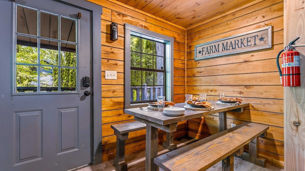 Adventure Awaits Mtn Views Arcade Pool Table Hot Tub