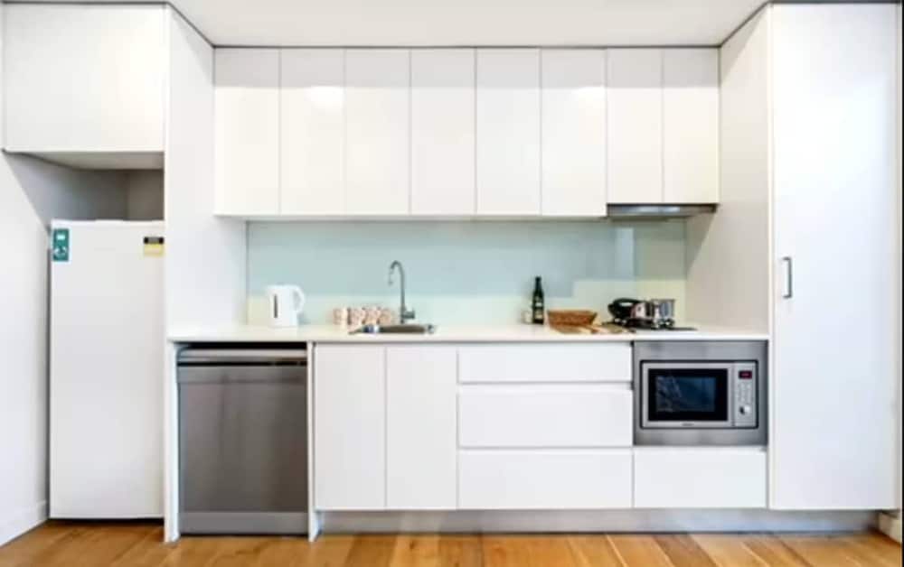Central Art-deco 1bed With Balcony Aircon