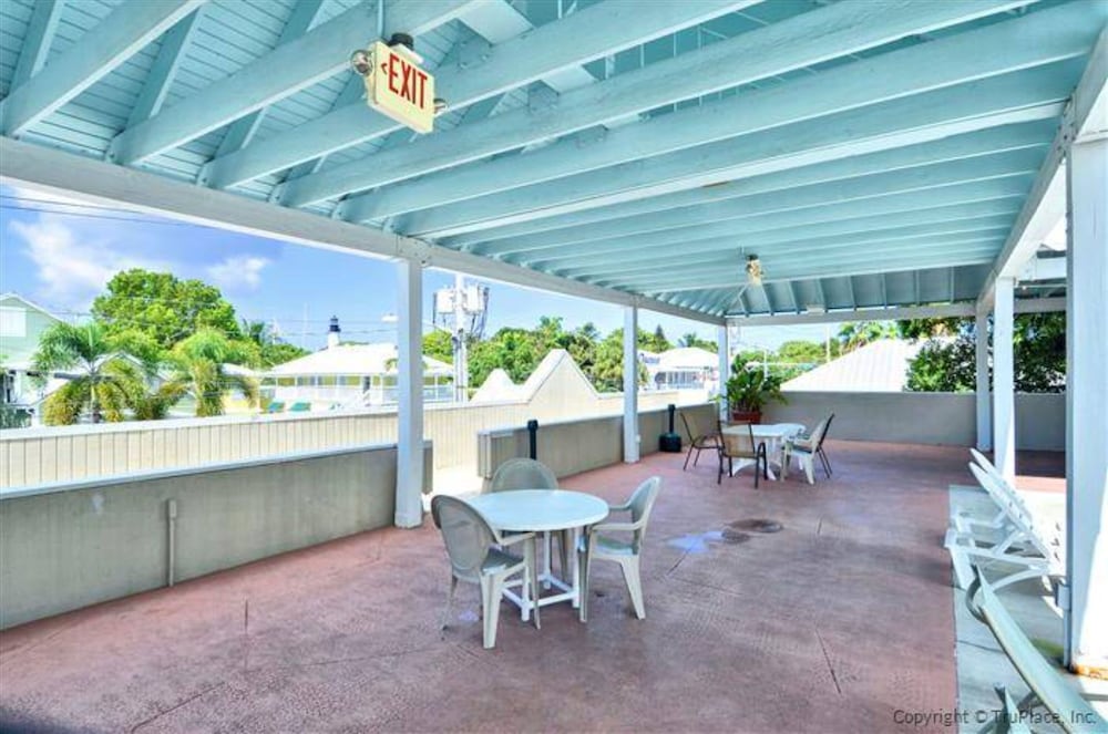 Duval Sea Turtle by Avantstay Great Location Close to Shops Shared Pool