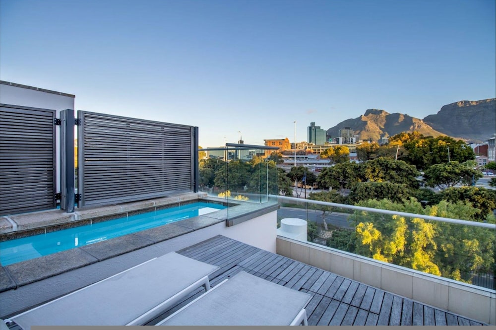 The Canal Three Bedroom Pool Duplex Penthouse - 505