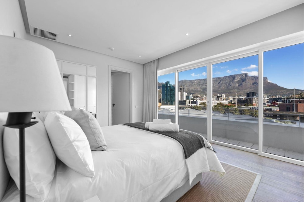 The Canal Three Bedroom Pool Duplex Penthouse - 505