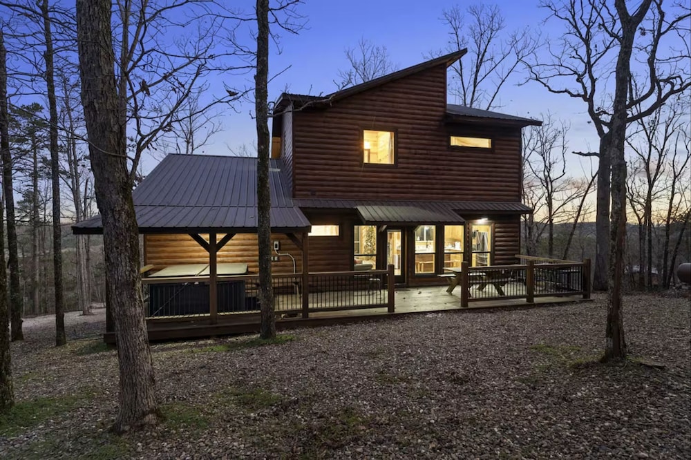 Three Bears Hideout Luxury Mountain Cabin Getaway for Families Groups
