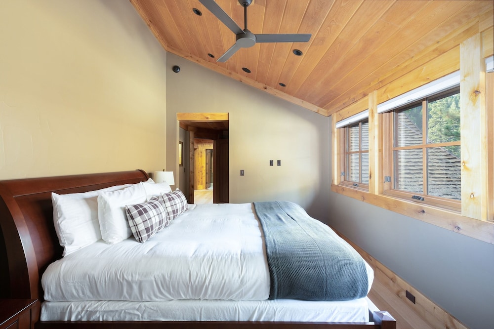 Hunter by Avantstay Riverfront Cabin w Prvt Cottage 5mins From Palisades