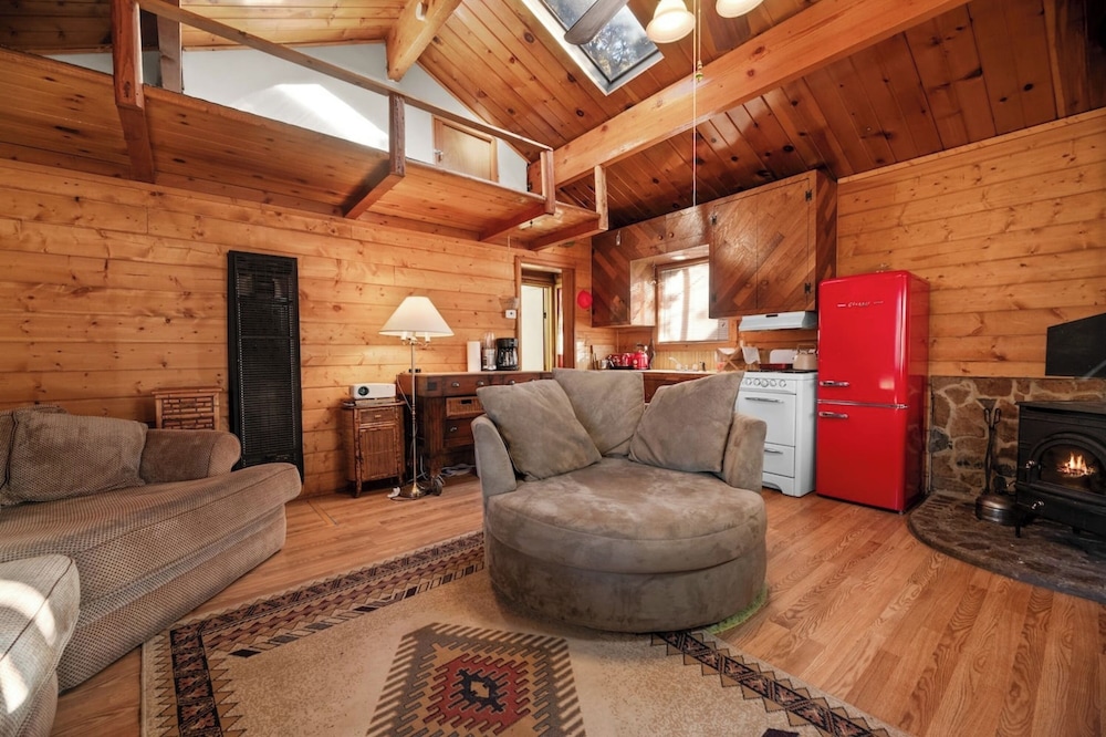Charming Mountain Getaway