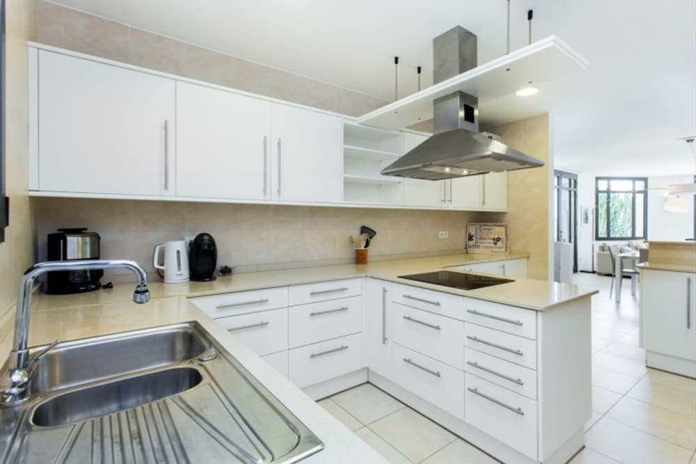 Th06 Villa in Miami Platja 6 Bedrooms