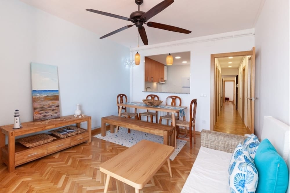 Th163 Apartamento Via Augusta con Vistas al mar