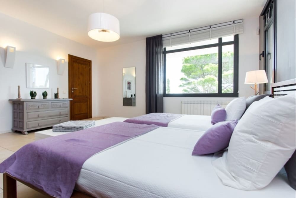Th06 Villa in Miami Platja 6 Bedrooms
