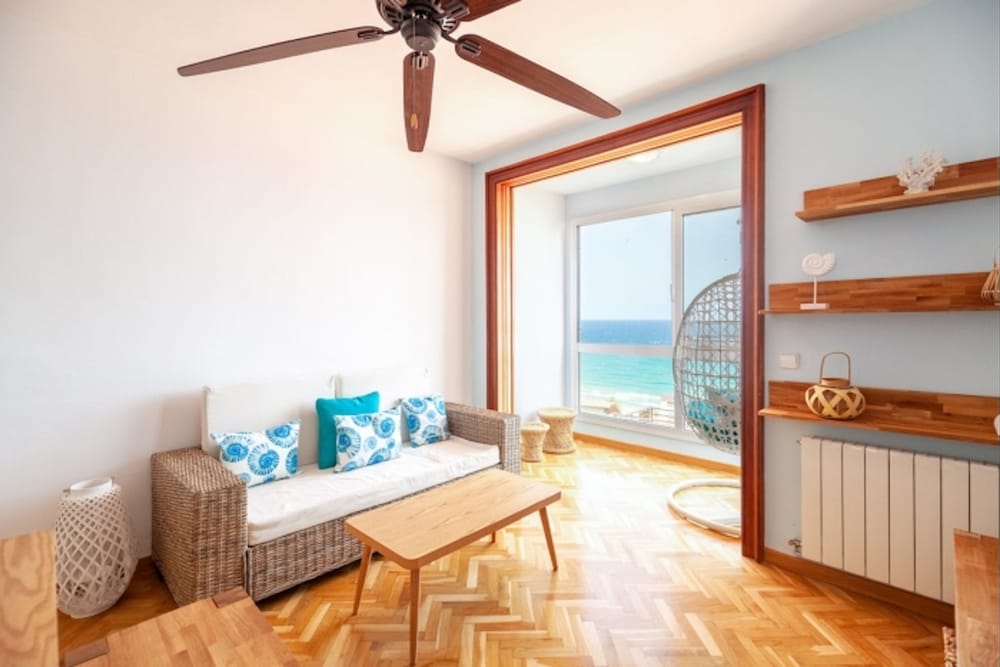 Th163 Apartamento Via Augusta con Vistas al mar