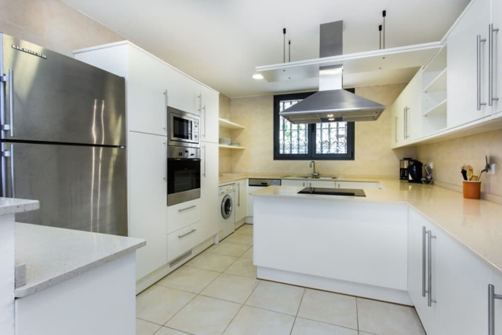 Th06 Villa in Miami Platja 6 Bedrooms