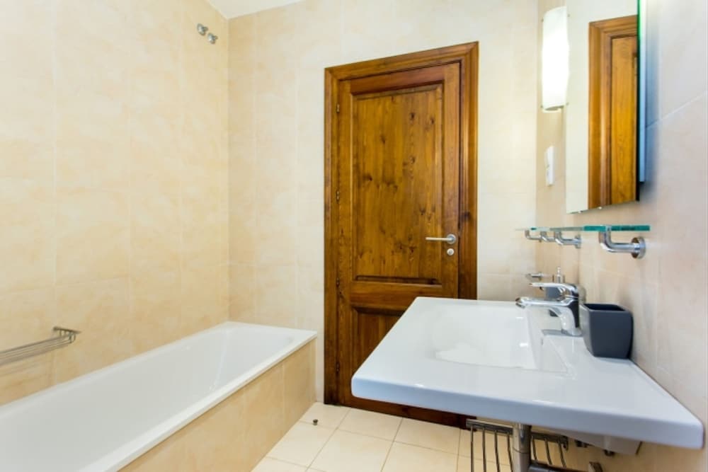 Th06 Villa in Miami Platja 6 Bedrooms