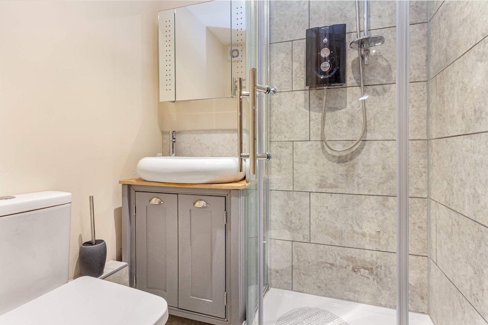 Host Stay Merchant House Basement