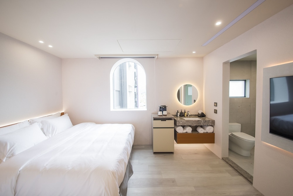 LIVIN Hotel