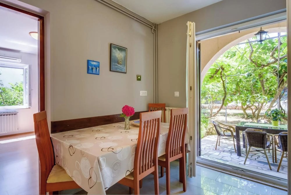 Secret Garden Apartment Mali Losinj