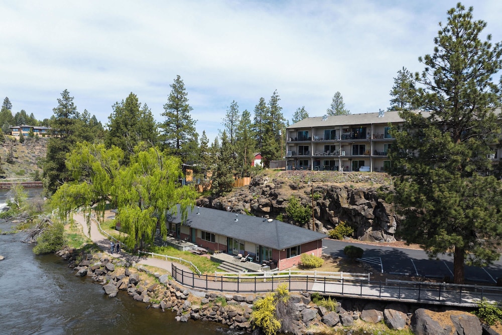 At the River - Beautiful Stay, Amazing River View