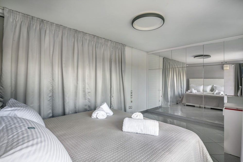 South Blue Sea View Apartment