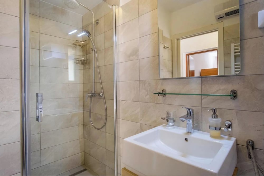 Secret Garden Apartment Mali Losinj