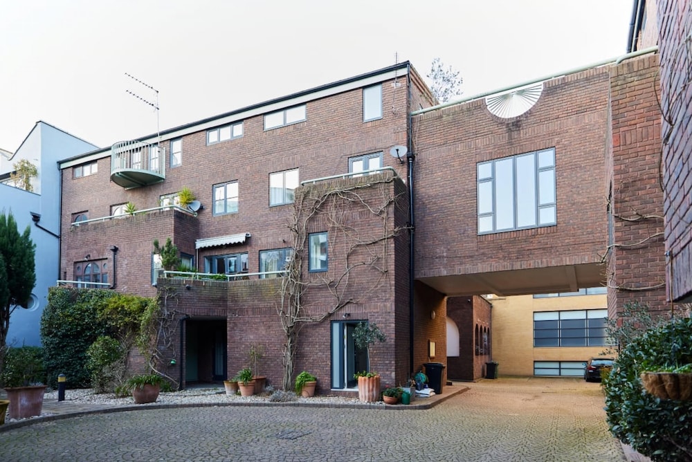 The Camden Town Escape - Amazing 3bdr House With Parking Balcony