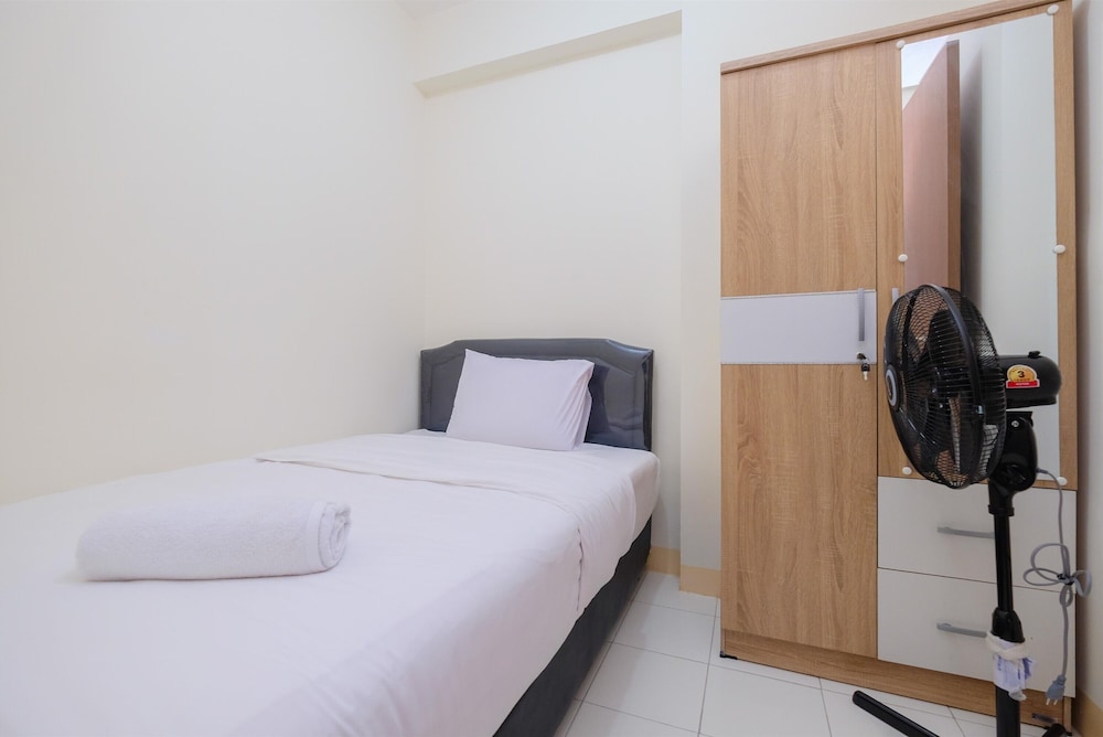 Comfort 2BR at 6th Floor Podomoro Golf View Apartment