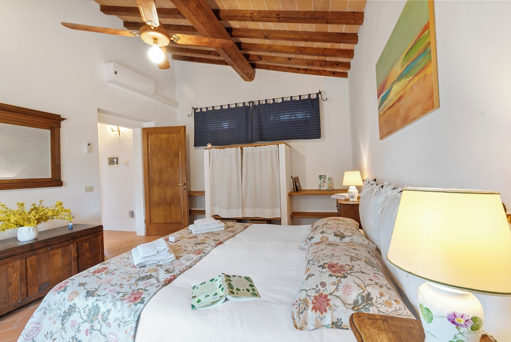 Relaxing Tuscan Country Near Florence