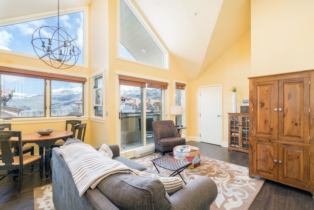 Blue Mesa Penthouse by Avantstay Buyout of 3 Units Ski-in Ski-out Condo