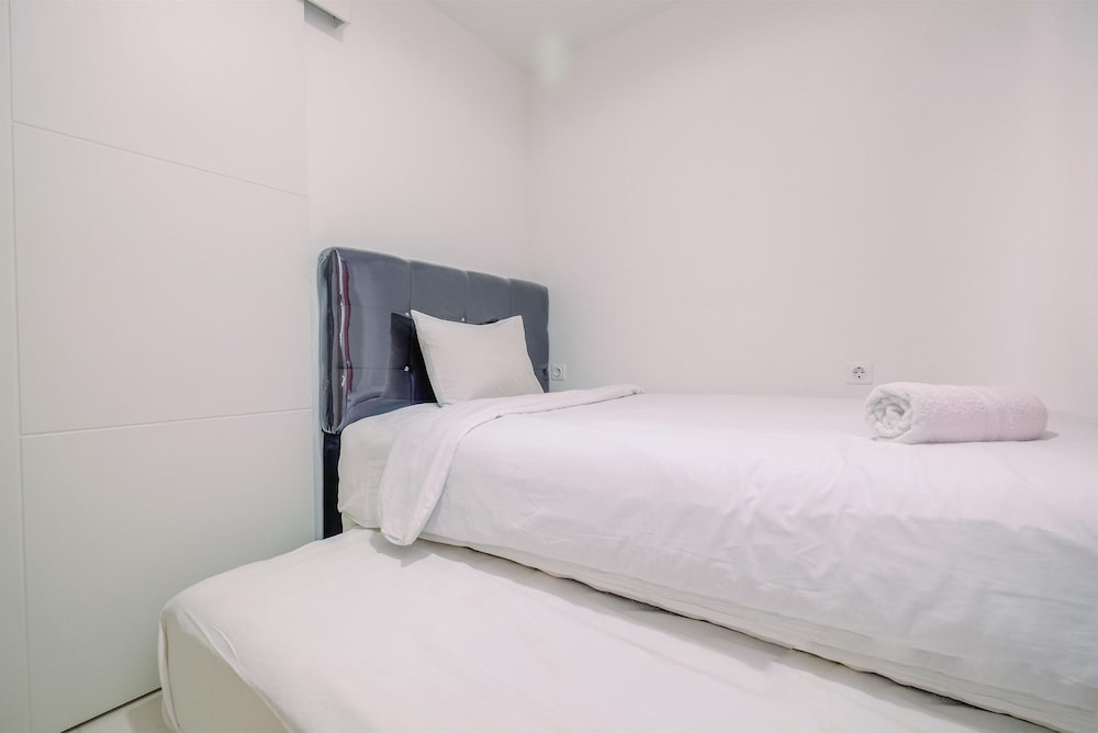 Homey 2BR Sentul Tower Apartment near SICC