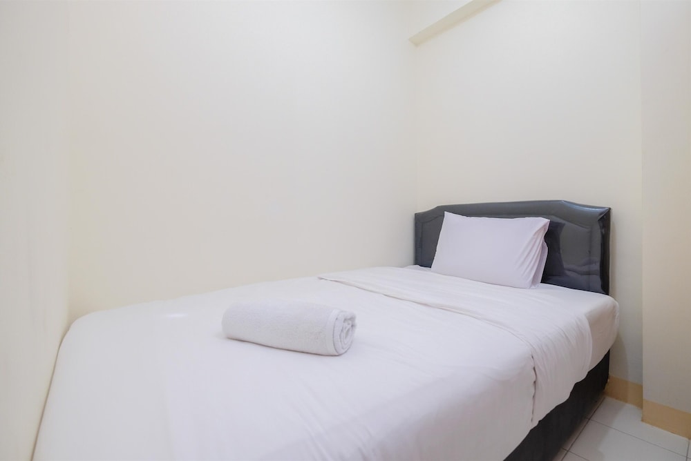 Comfort 2BR at 6th Floor Podomoro Golf View Apartment