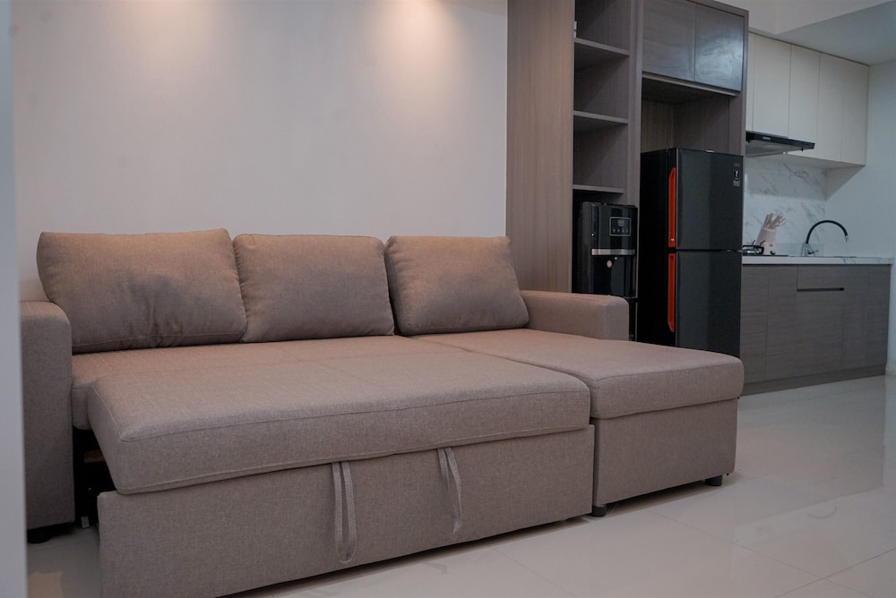 Cozy Stay Studio At Tamansari Bintaro Mansion Apartment
