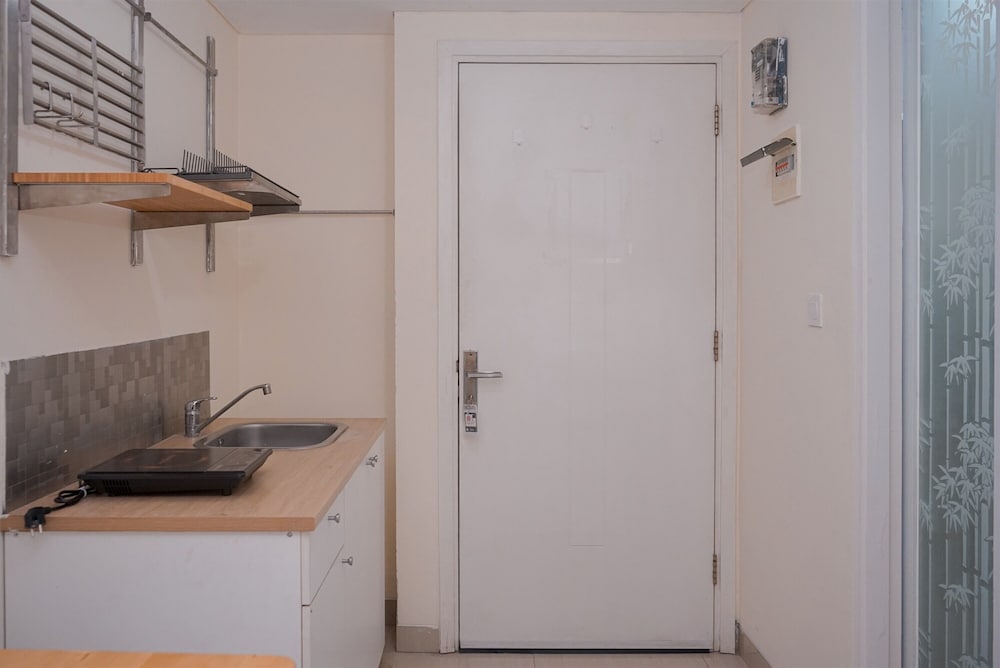 Good and Nice Studio Room at Poris 88 Apartment