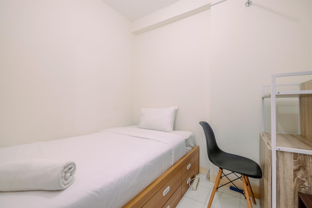 Fully Furnished with Cozy Design 2BR Podomoro Golf View Apartment