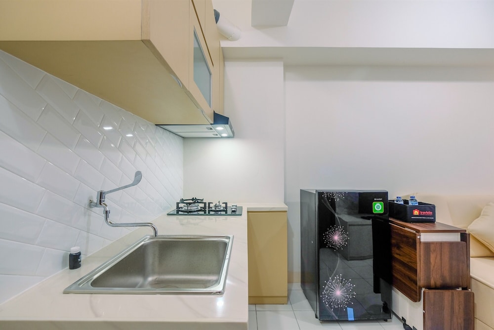 Nice and Comfort 2BR at Podomoro Golf View Apartment