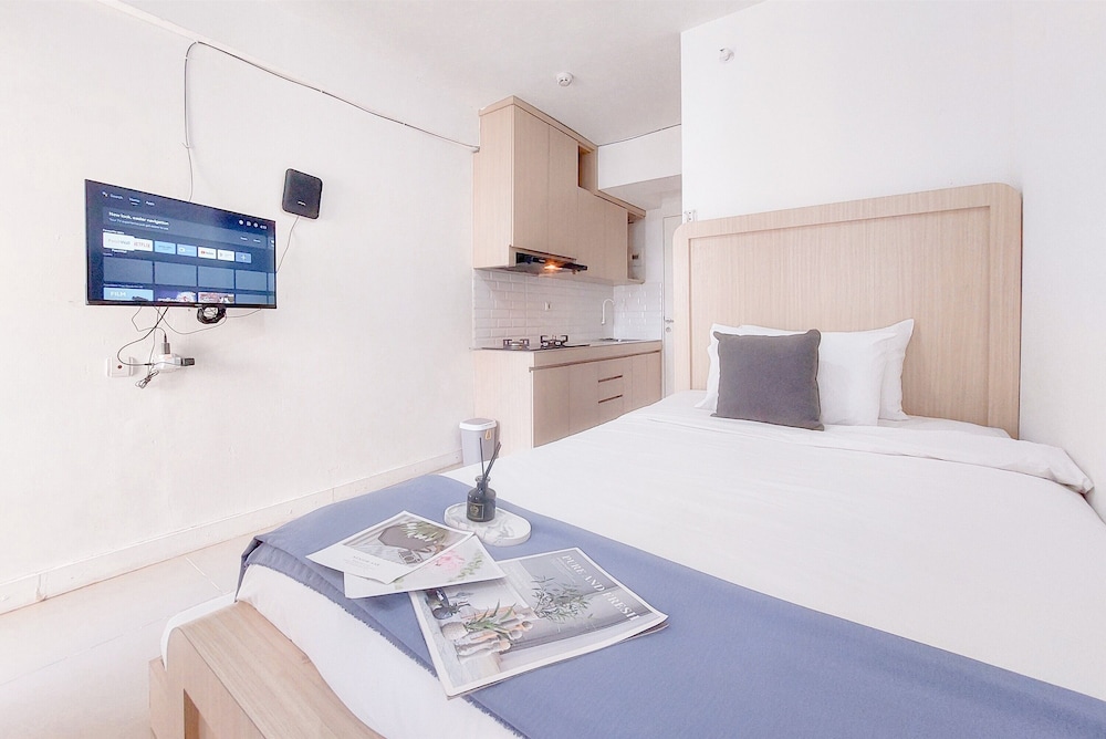Relaxing and Tidy Studio Urbantown Serpong Apartment