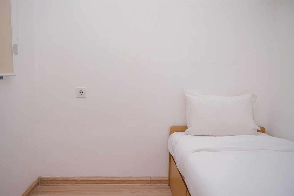 Spacious & Elegant 3BR Apartment at Sky House BSD