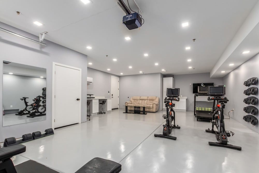 LUX City View Studio Old Town Gym Balcony
