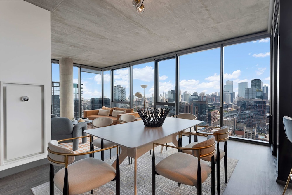 Cloud9 6 apt for 30ppl Fulton Market The Nouveau