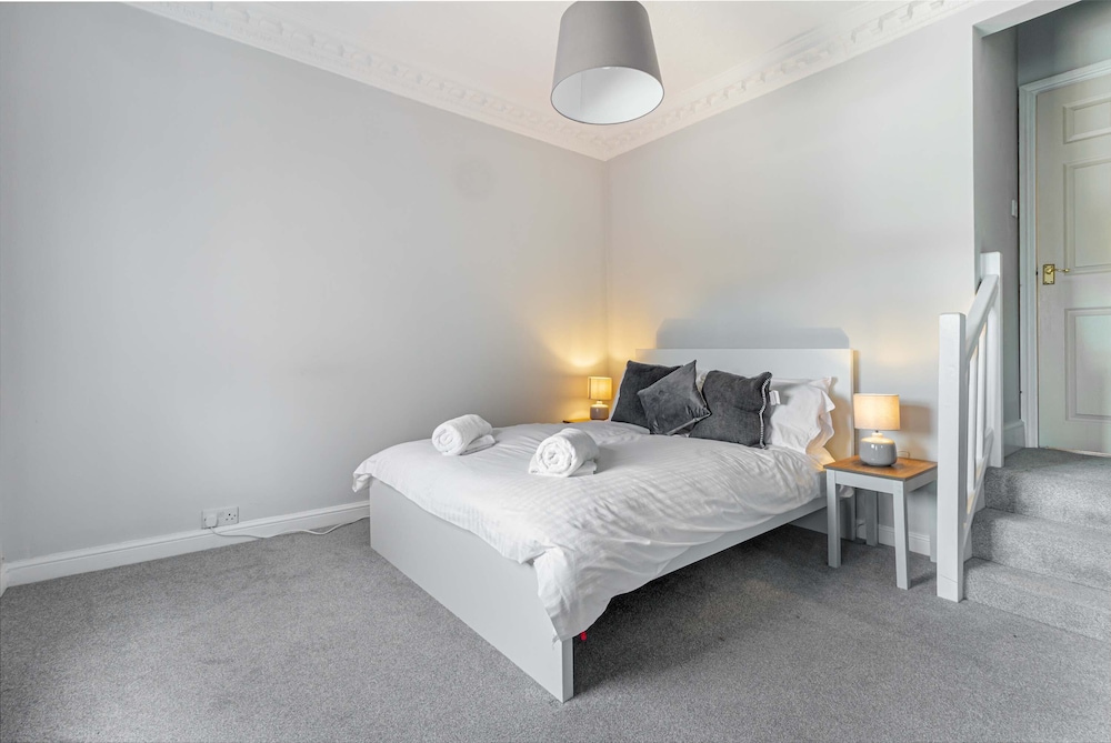 Host Stay Droitwich Road Dwelling