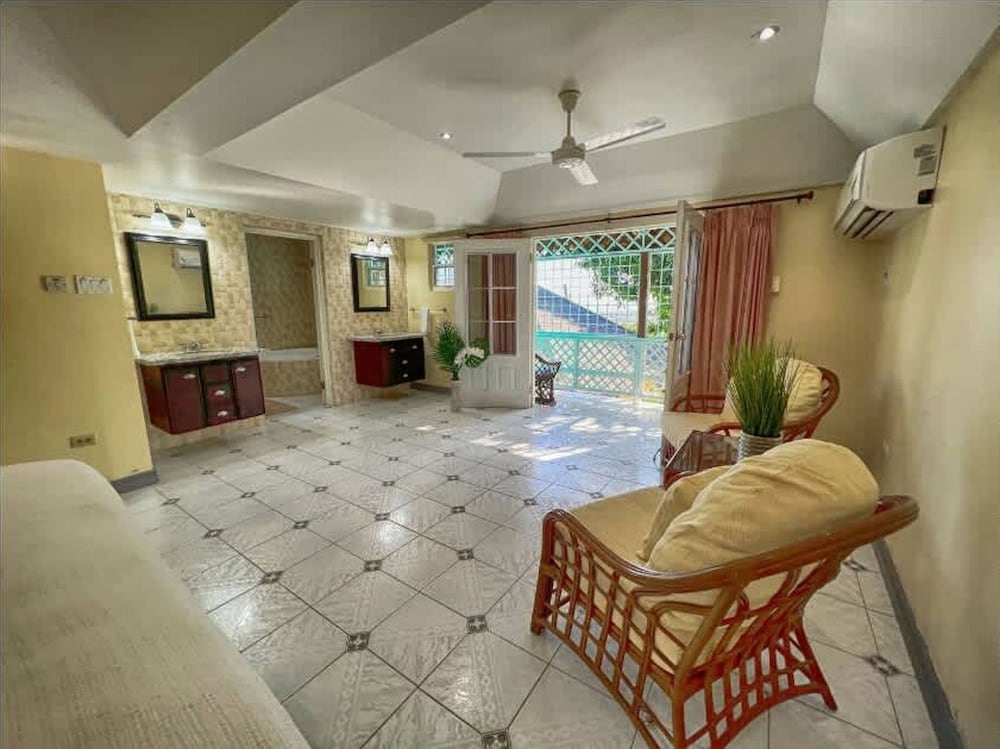 Villa Isabella Discovery Bay