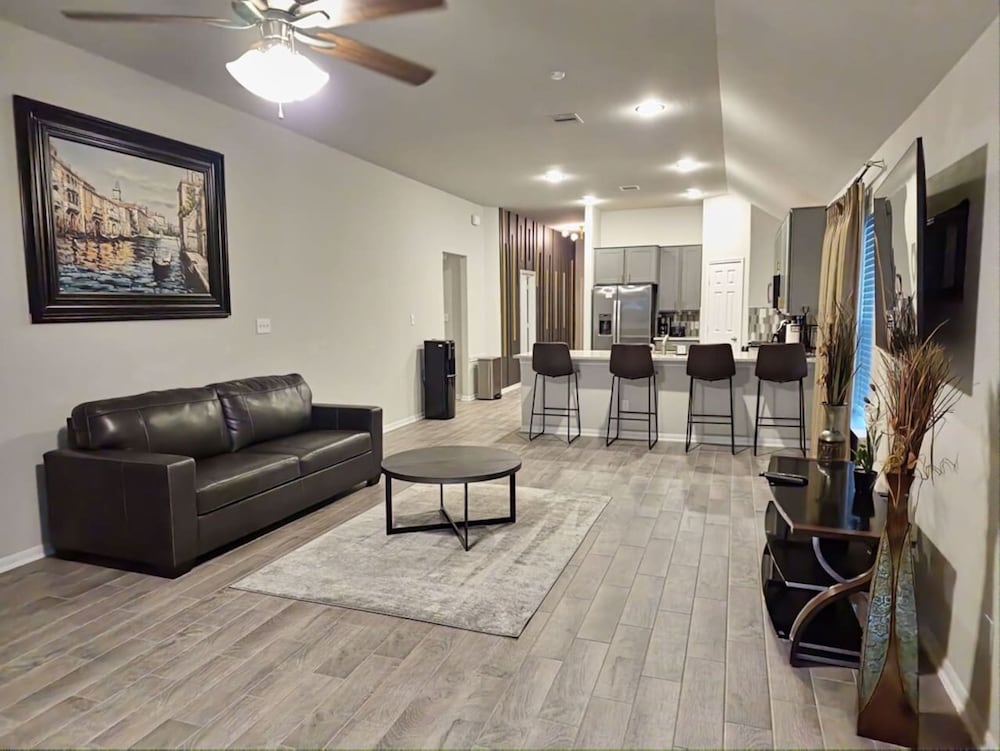 Serenity in Suburbia - Katy Tx