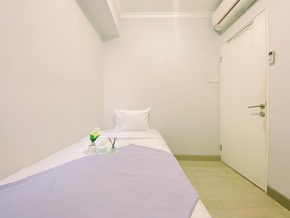 Warm And Cozy Stay 2Br Pakubuwono Terrace Apartment