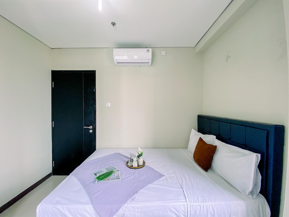 Full Furnished And Homey 3Br Apartment Nifarro Park
