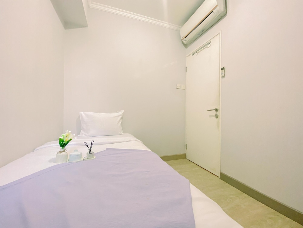 Warm And Cozy Stay 2Br Pakubuwono Terrace Apartment