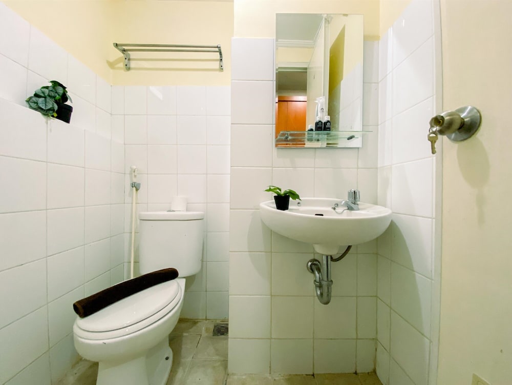 Best Deal And Compact Studio At Kebagusan City Apartment