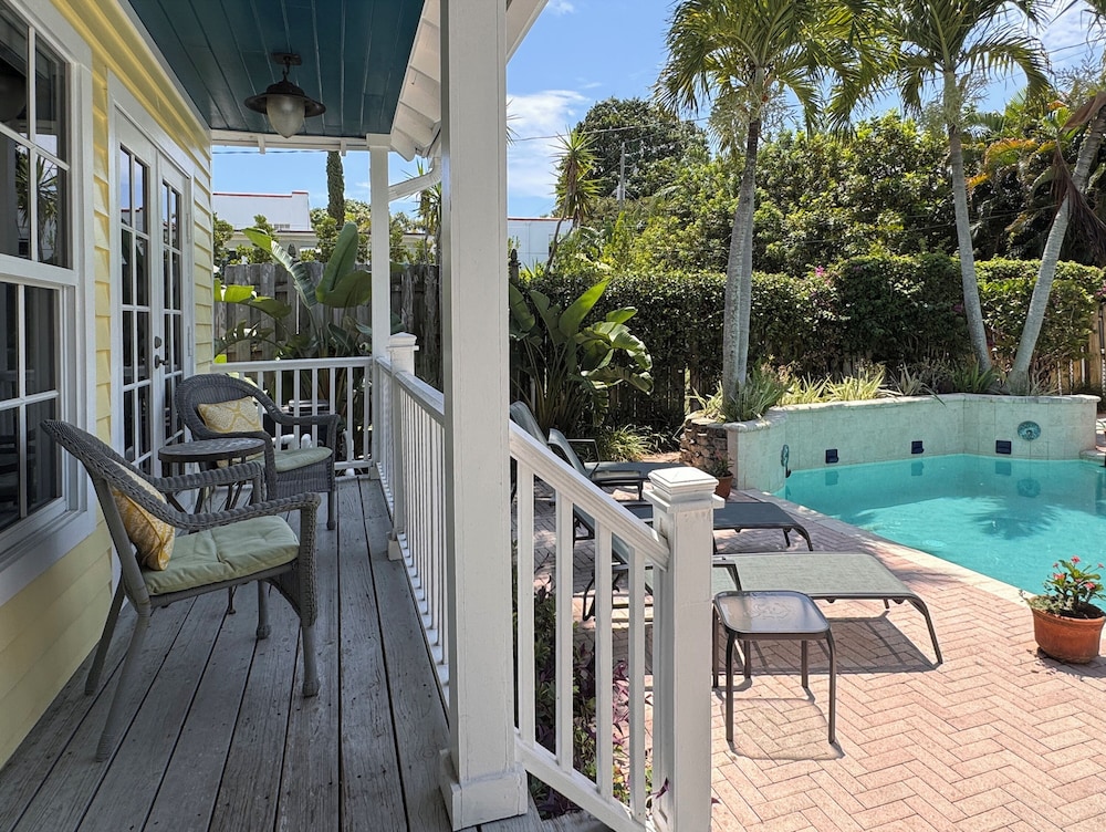 Palm Ridge House