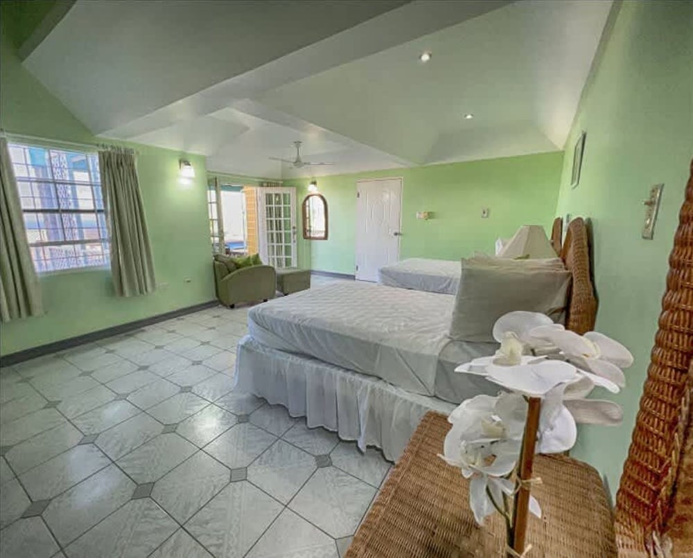 Villa Isabella Discovery Bay