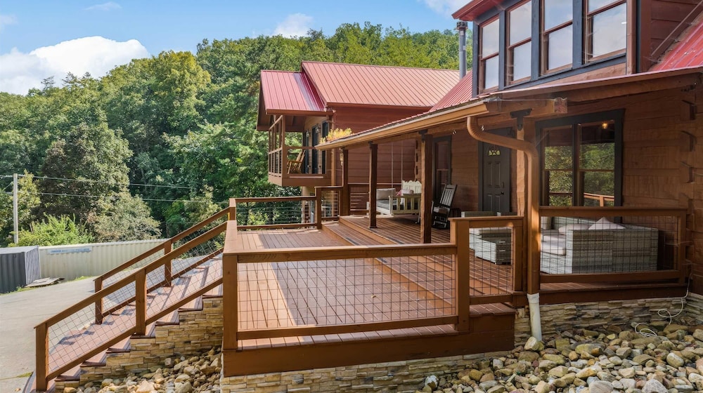 Luxury Cabin With Mountain Views Pigeon Forge