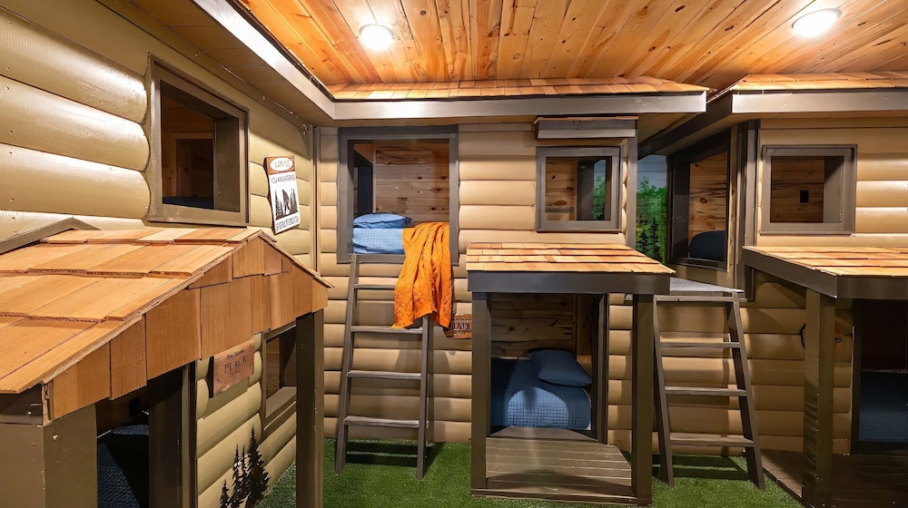 Bigfoot Bunkhouse Pool Views Theater Arcade Firepit Book Now