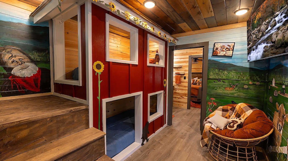 Bigfoot Bunkhouse Pool Views Theater Arcade Firepit Book Now