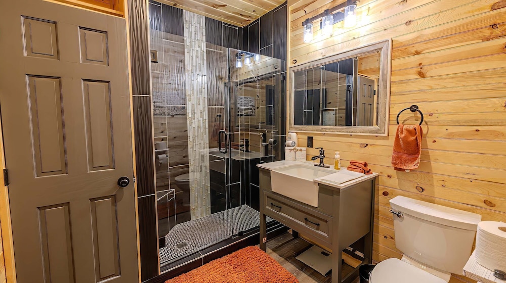 Bigfoot Bunkhouse Pool Views Theater Arcade Firepit Book Now